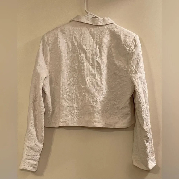 CURRENT AIR by ANTHROPOLOGIE Cropped Jacquard Blazer in Light Sand - Picture 6 of 10